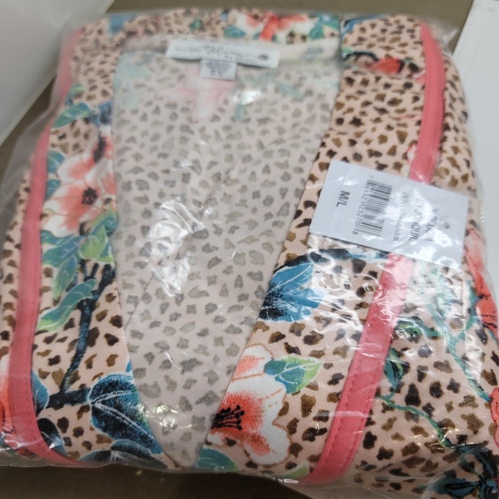 🌸Bloom Robe*NEW! - Picture 2 of 3